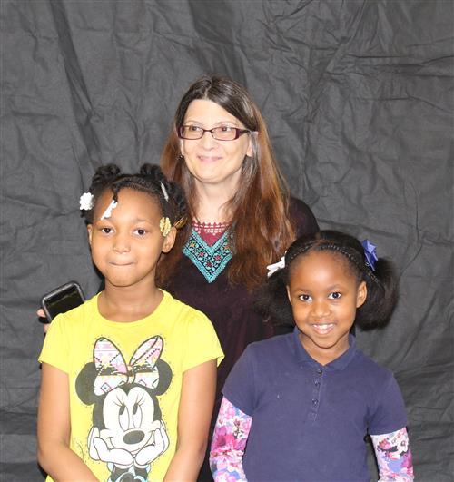 3rd grade honor roll students and teacher 